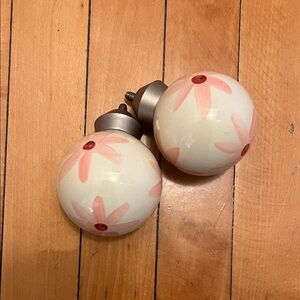 Pottery Barn Kids Floral Ceramic Curtain Rod Finials - Pink and White